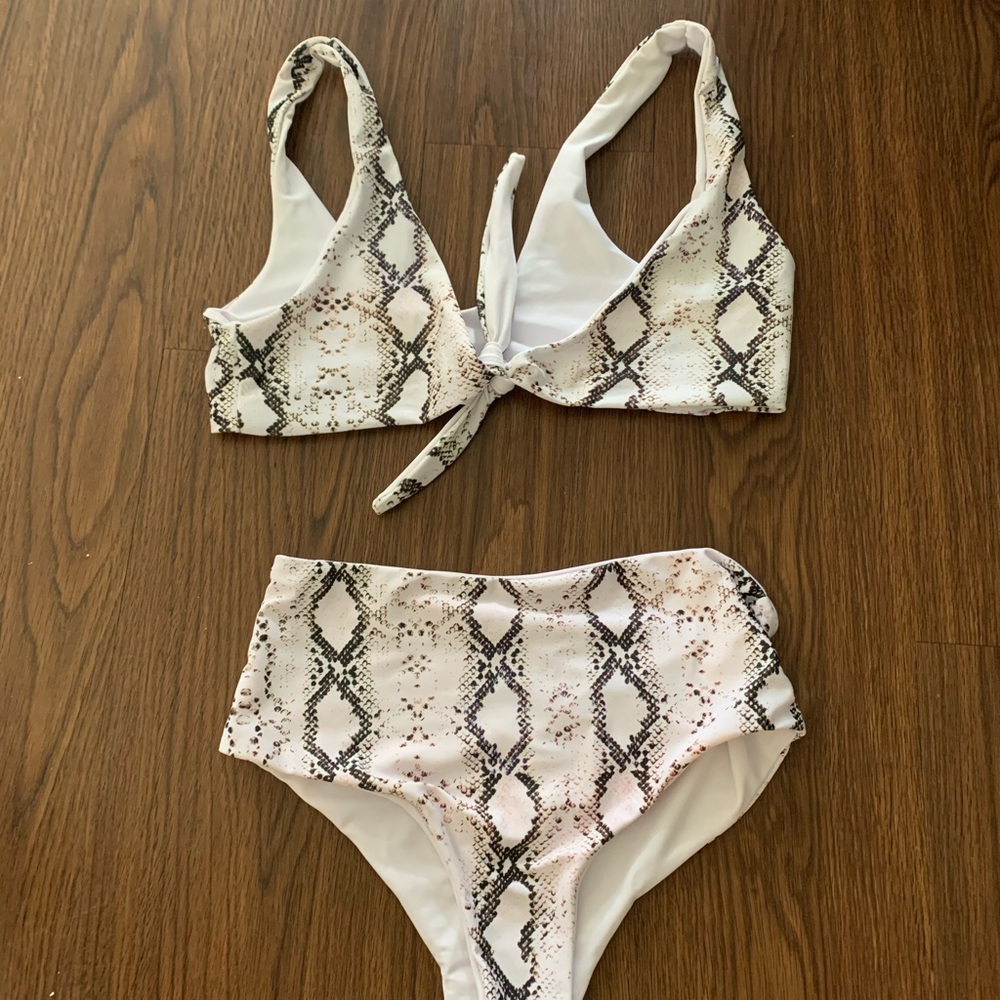 High-waisted Snakeskin Bikini Set